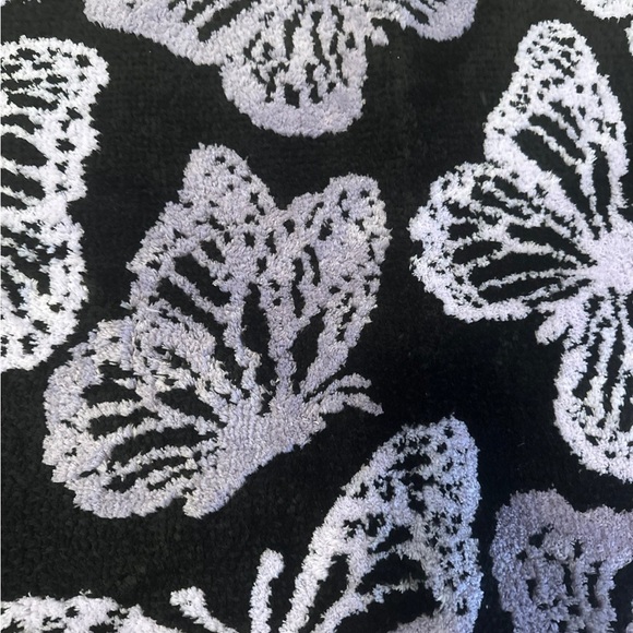 Betsey Johnson Butterfly Bath Mat - Picture 4 of 4